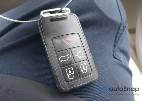 2011 Volvo Xc60 3.2/3.2 R-Design из США, поврежденный, VIN YV4952DL6B2158291